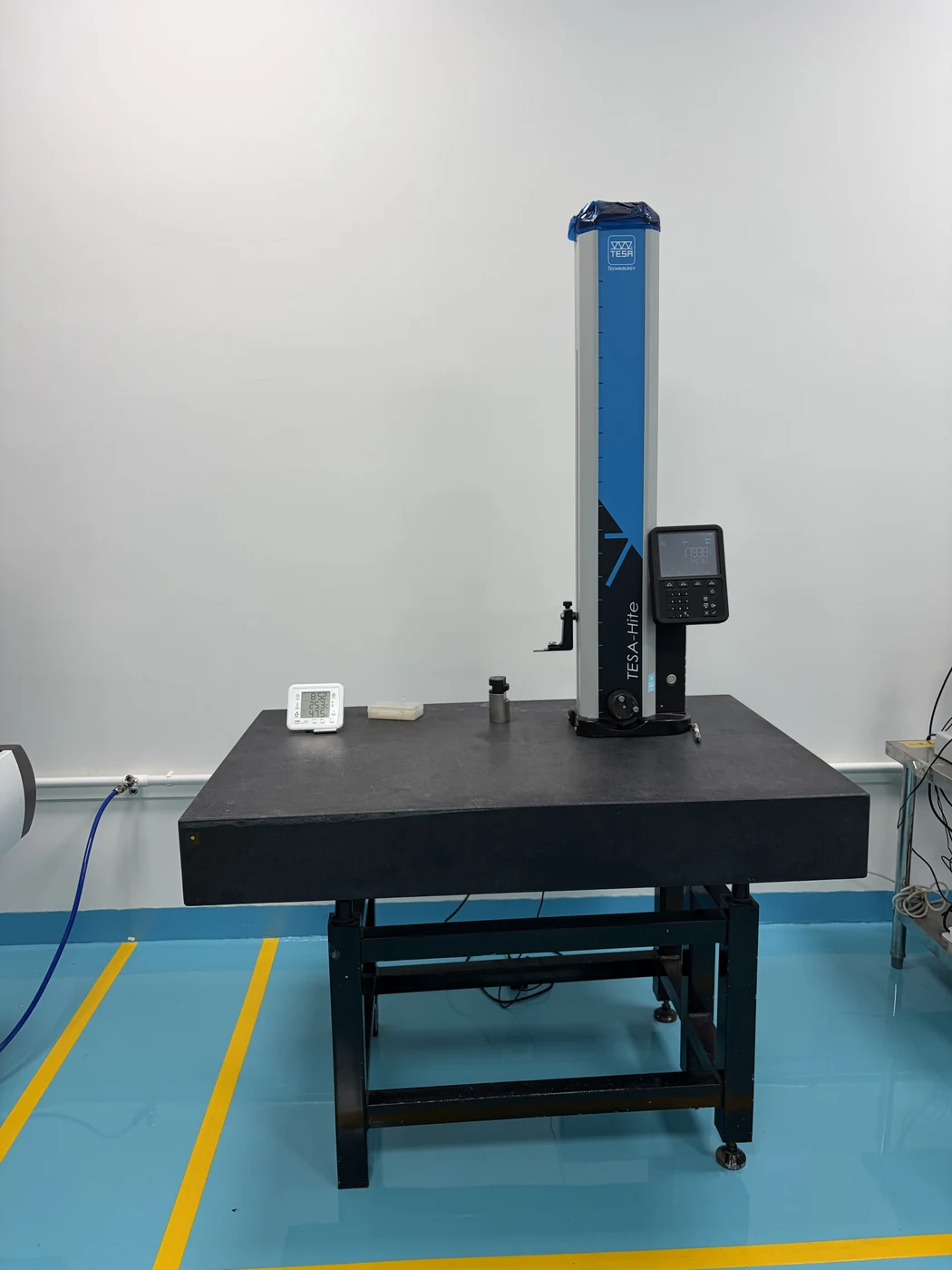 Height measurement station